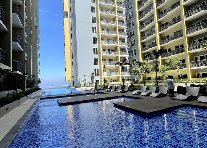 Luxurious 2br Near Solaire, Okada, Airport Apartamento