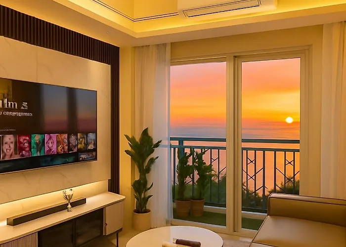 Luxurious 2br Near Solaire, Okada, Airport *