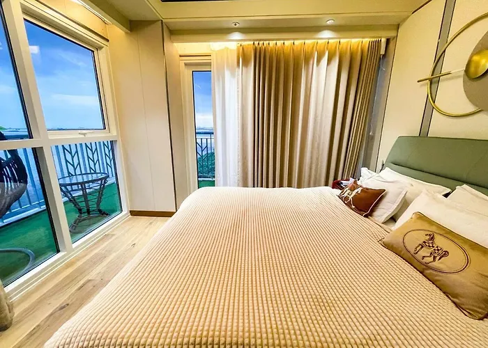 Luxurious 2br Near Solaire, Okada, Airport * Manila