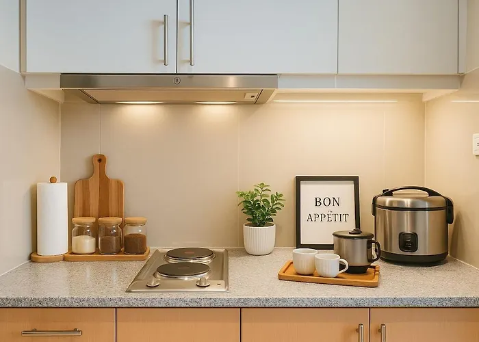 Luxurious 2br Near Solaire, Okada, Airport Apartamento
