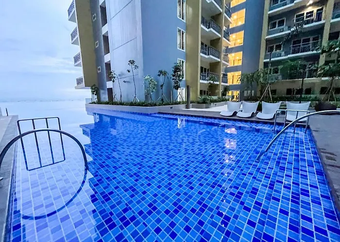 Luxurious 2br Near Solaire, Okada, Airport Manila