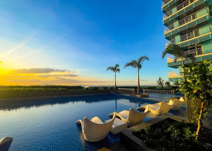 Luxurious 2br Near Solaire, Okada, Airport Apartamento