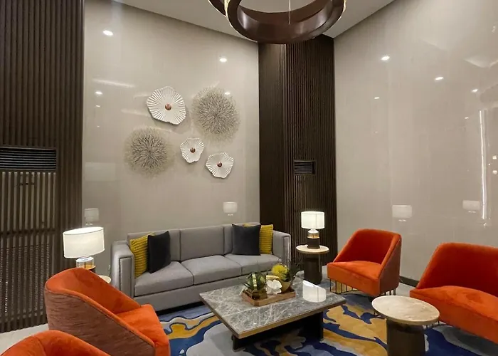 Luxurious 2br Near Solaire, Okada, Airport Apartamento